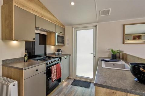 2 bedroom lodge for sale, NEWQUAY TR8