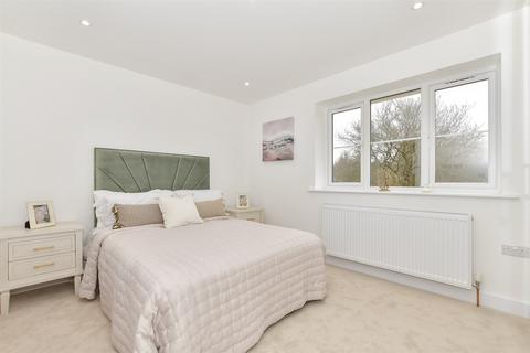 4 bedroom end of terrace house for sale, Ryeland Drive, High Halden, Ashford, Kent