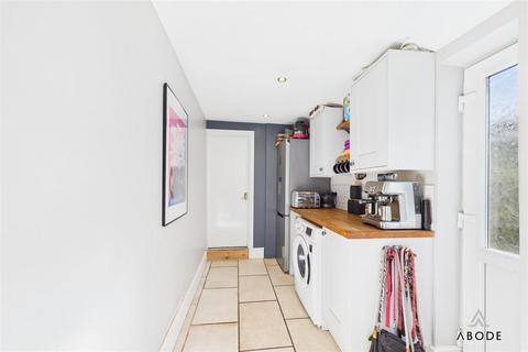 72 Beech Lane, Stretton, Burton-on-trent, DE13 0DX
