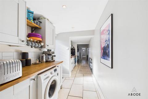 72 Beech Lane, Stretton, Burton-on-trent, DE13 0DX