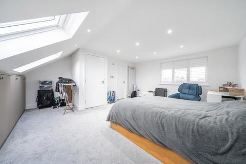 36 Crest Gardens, Ruislip, HA4 9HD