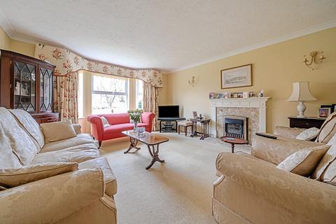 14 Hawthorn Drive, Uppingham, Oakham, LE15 9TA