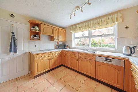 14 Hawthorn Drive, Uppingham, Oakham, LE15 9TA
