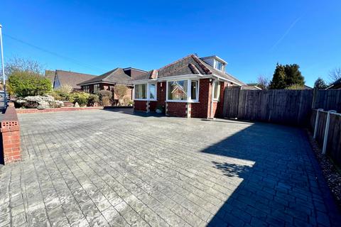 2 bedroom bungalow for sale, The Spinney, Poulton-Le-Fylde FY6