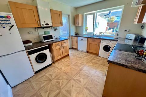 2 bedroom bungalow for sale, The Spinney, Poulton-Le-Fylde FY6
