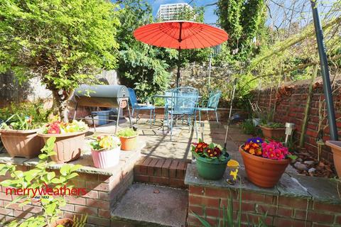 2 bedroom terraced house for sale, William Street, Rotherham