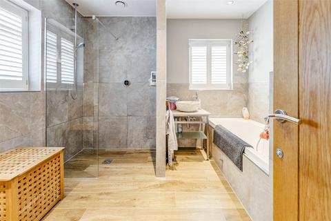 9 Heather Lane, Worthing, BN13 3BU