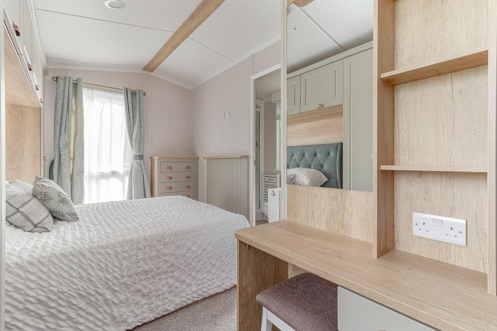 Master Bedroom - D.jpg