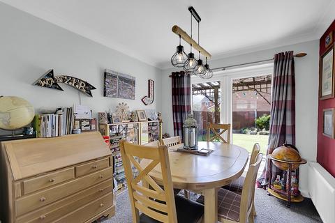 12 Beechfields, Winsford, CW7 3HJ