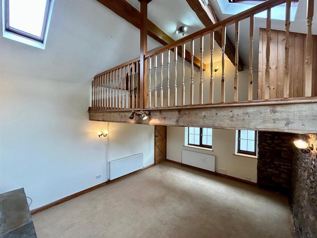 Lounge to bedroom.jpg