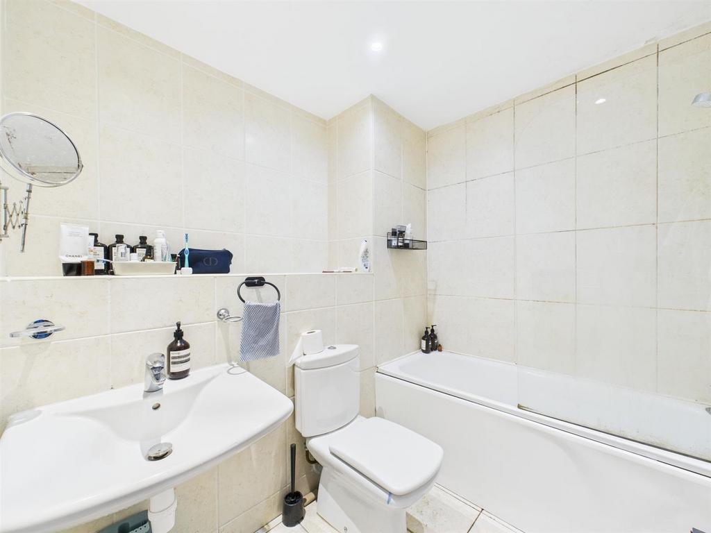 Bath 1.jpg