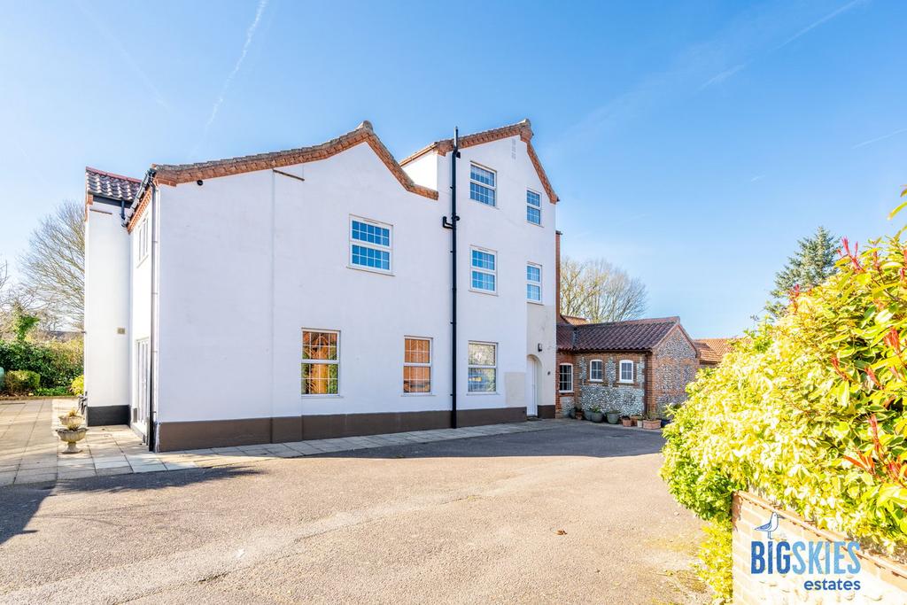 East Grove Apartments