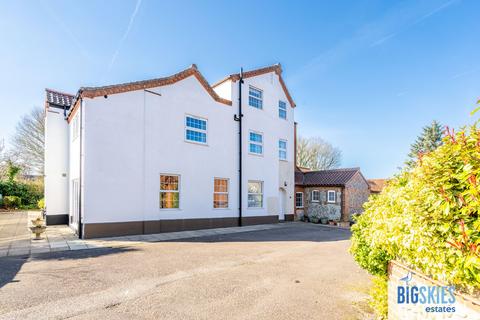 2 bedroom apartment for sale, Cromer Road, Holt, NR25