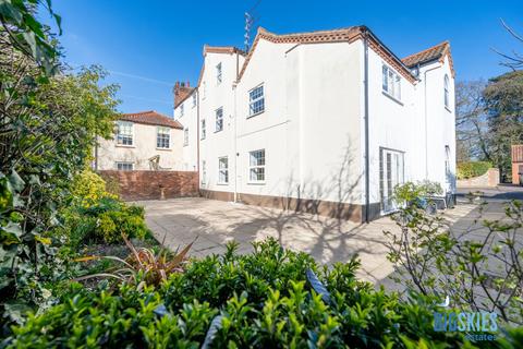 2 bedroom apartment for sale, Cromer Road, Holt, NR25