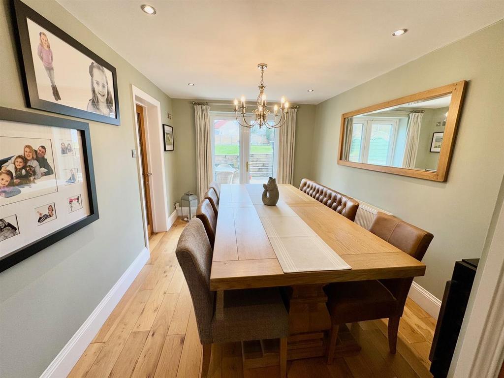 Dinning room.jpg