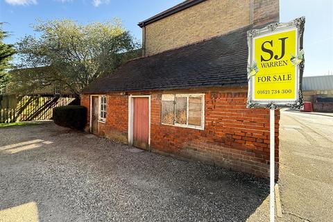 2 bedroom semi-detached house for sale, Belvedere Road, Burnham-On-Crouch