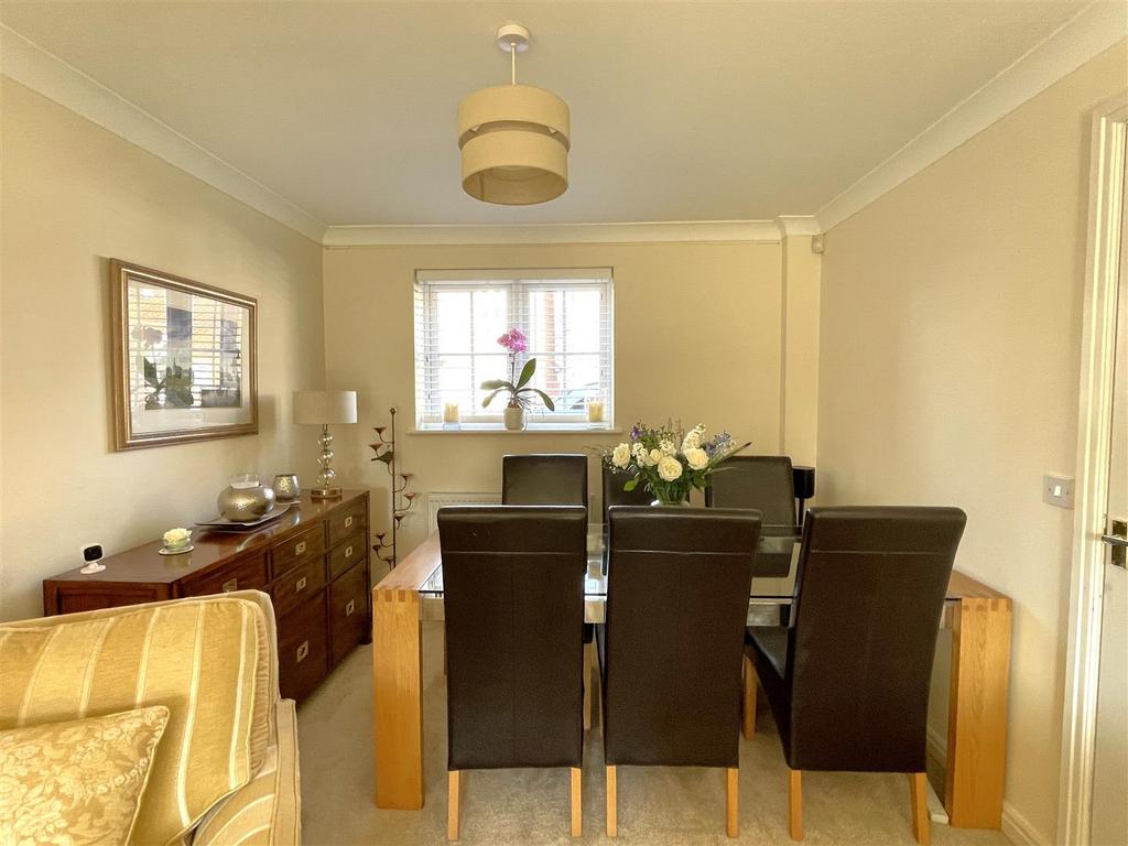 Dining Area.JPG