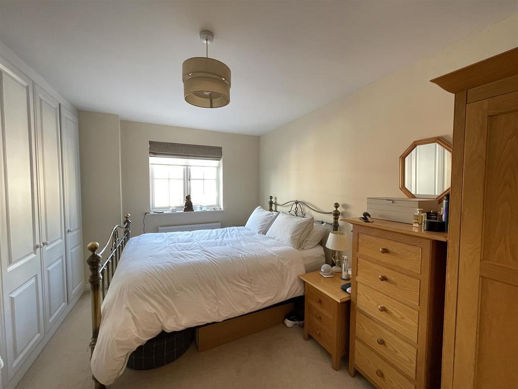 Master Bedroom.JPG