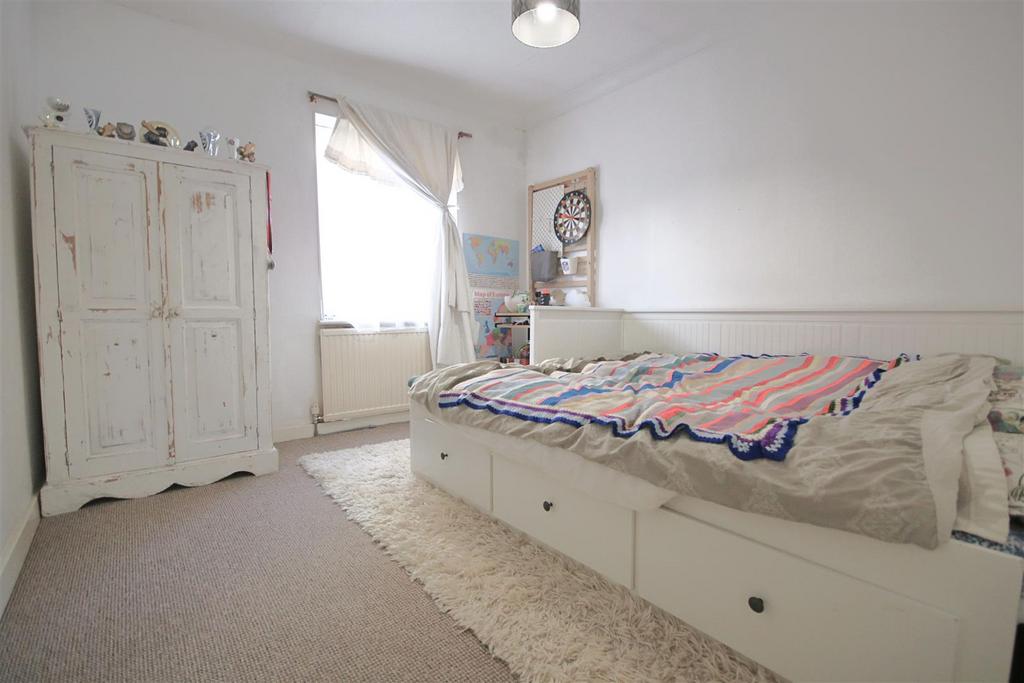 Bed2 (11).jpg