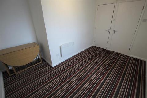 1 bedroom private hall to rent, Beoley Road East, Redditch, B98 8NB