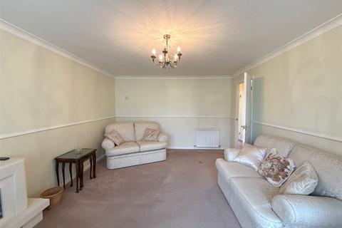 2 Burnside Close, Whickham, Newcastle Upon Tyne, NE16 5QL