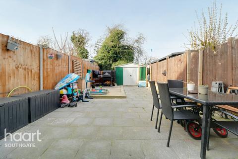 Rayleigh Road, London