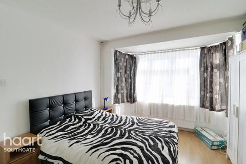 4 bedroom terraced house for sale, Rayleigh Road, London