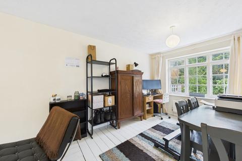 14 Glendale, Hemel Hempstead, HP1 1TG