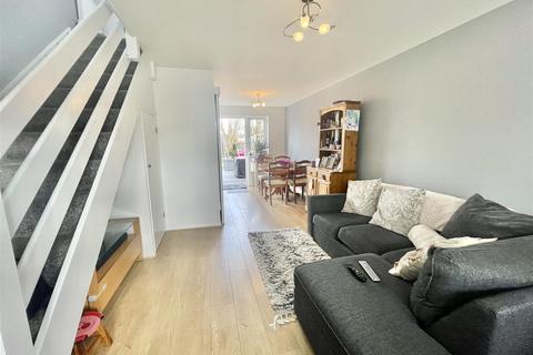 34 Nash Close, Welham Green, Hatfield, AL9 7NN