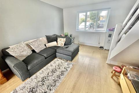 34 Nash Close, Welham Green, Hatfield, AL9 7NN