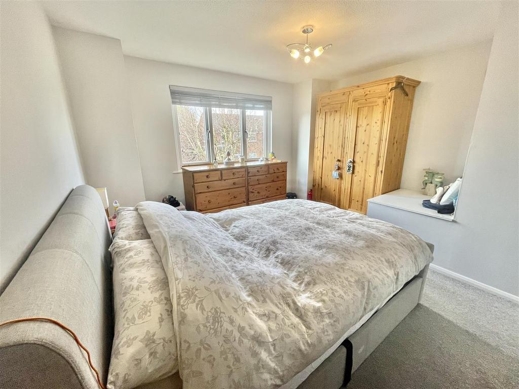 Bedroom 1.2.jpg