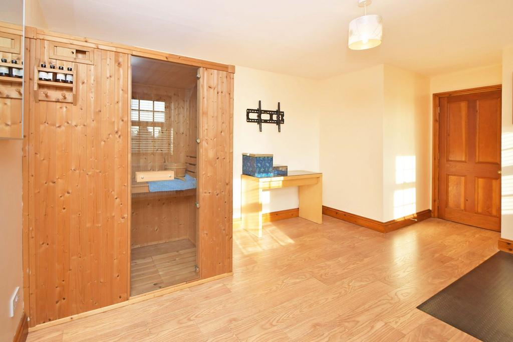 Bedroom three (gym with sauna)