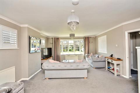 5 bedroom detached house for sale, Huggetts Lane, Eastbourne