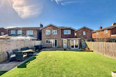 5 bedroom detached house for sale, Huggetts Lane, Eastbourne