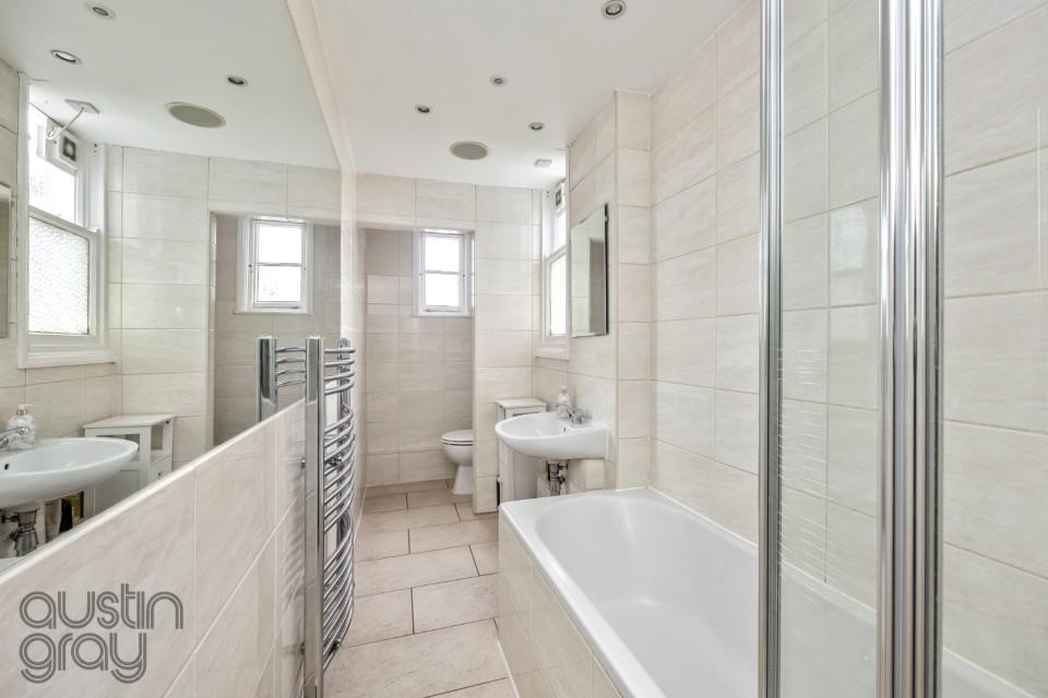 Buckingham Place, TFF 13-020 (AG).jpg