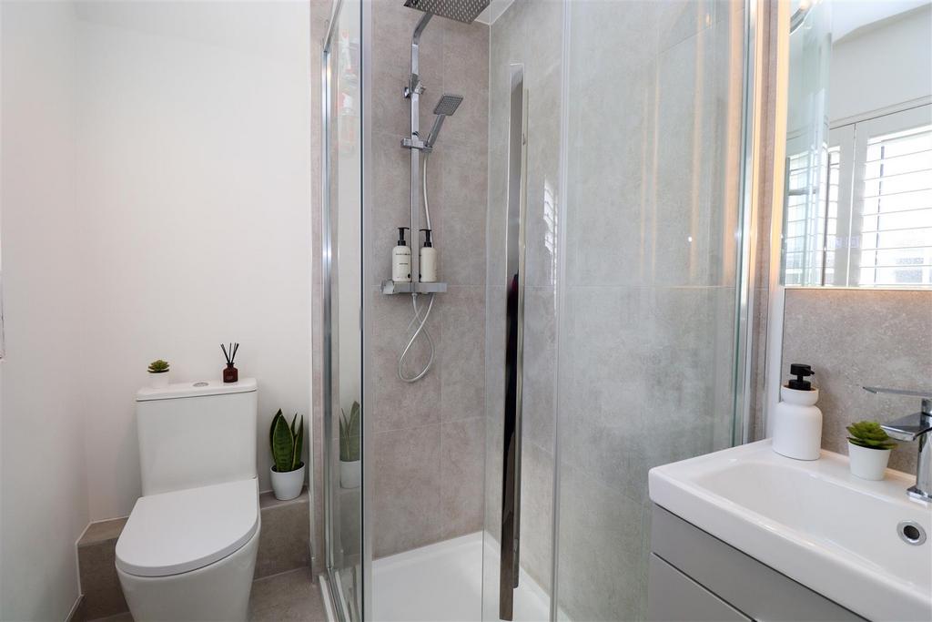 Bedroom 1 En Suite