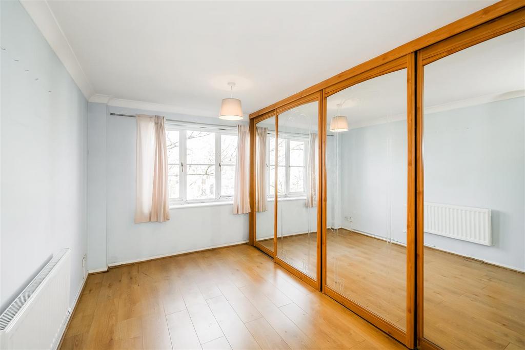 35 Hallingbury Court-13.jpg