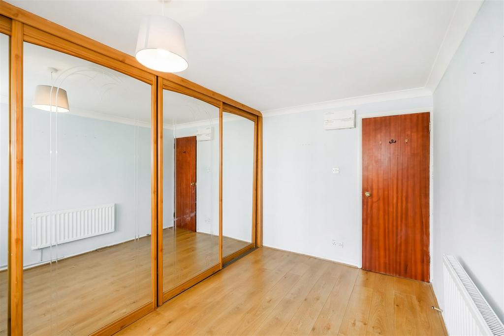 35 Hallingbury Court-15.jpg