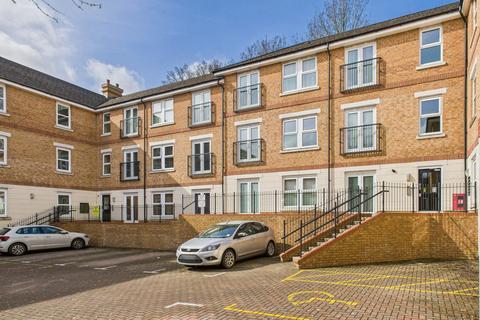 26 Adrian Close, Hemel Hempstead, HP1 1AW