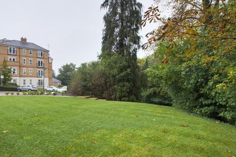 26 Adrian Close, Hemel Hempstead, HP1 1AW