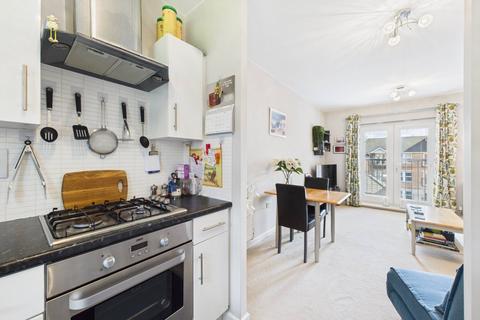26 Adrian Close, Hemel Hempstead, HP1 1AW