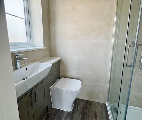 Example en suite (Plot 9 shown)