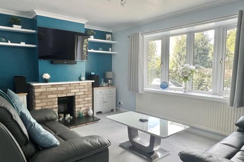 8 Glenview, St Austell, PL25 5HR