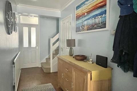 8 Glenview, St Austell, PL25 5HR