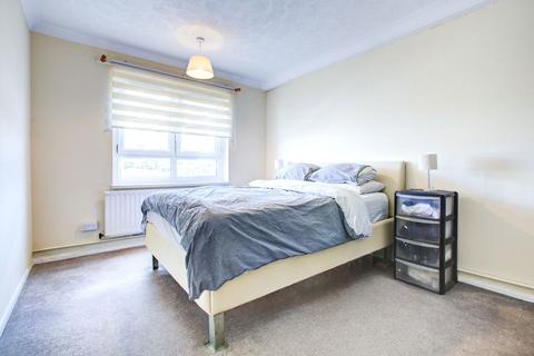 39 Fountain Walk, Northfleet, Gravesend, DA11 9JZ