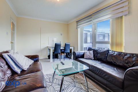 39 Fountain Walk, Northfleet, Gravesend, DA11 9JZ