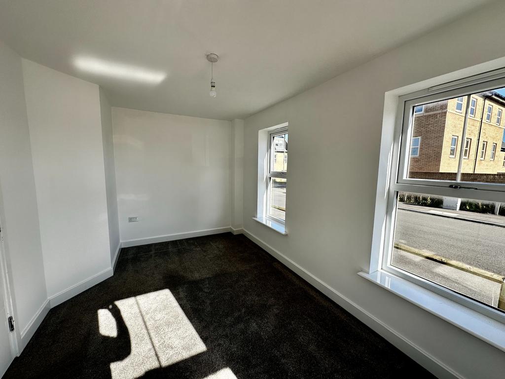Guest Room - 2 Ellercroft Way WF8 2 GJ