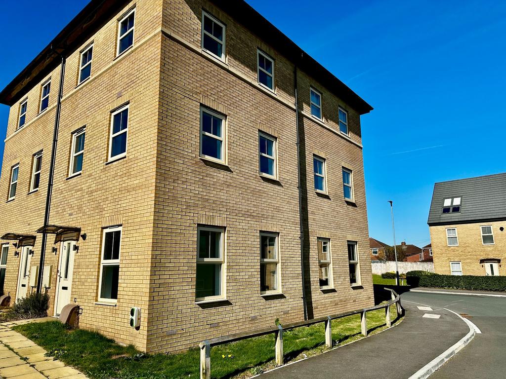 Pontefract - Ellercroft Way WF8 2 GJ