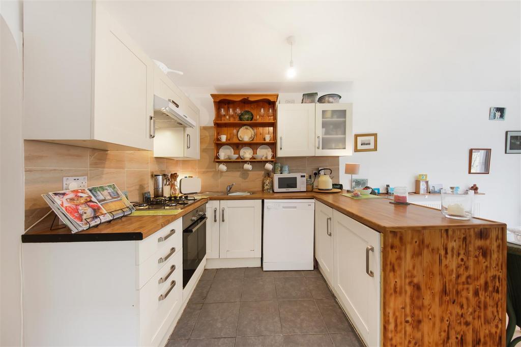 68 A Roundwood Road - a VPKc Qcqdaqg Xv RVT82l.jpg