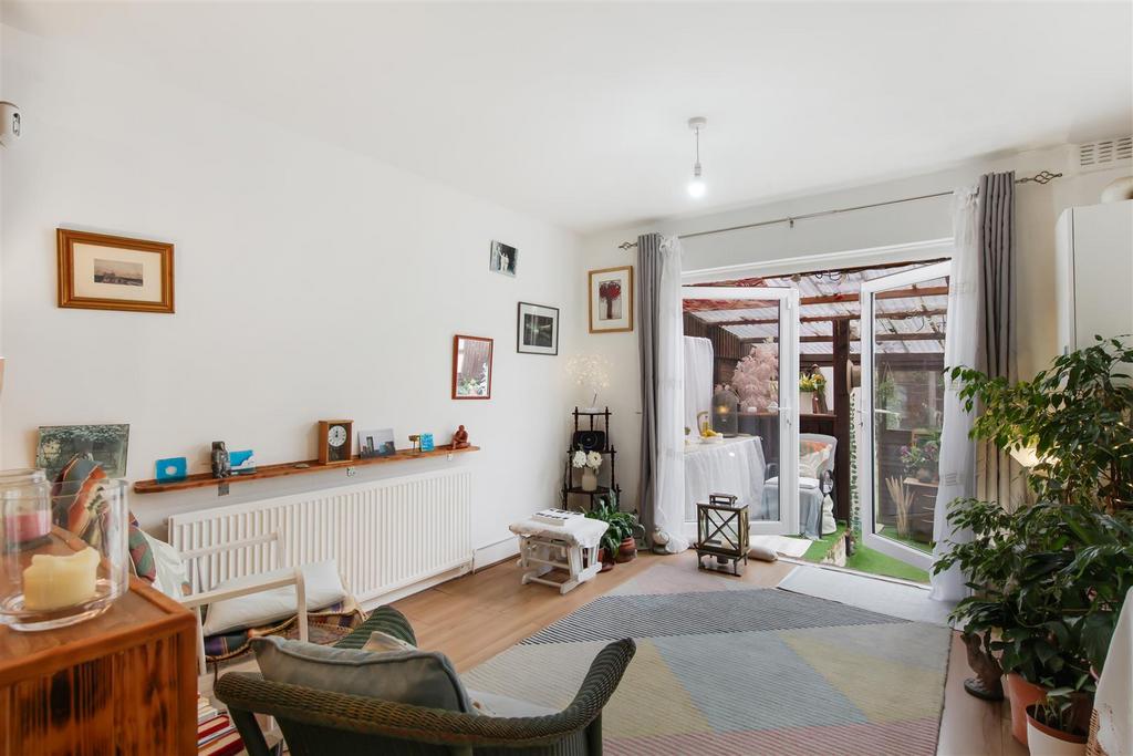 68 A Roundwood Road - m TYWGylo0v Ipw Mgr Zg Eg.jpg